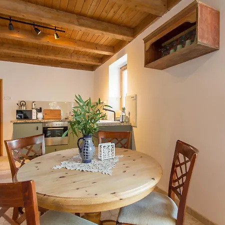 Rusztikus Apartman&spa -erdőterasz Appartamento Kehidakustány