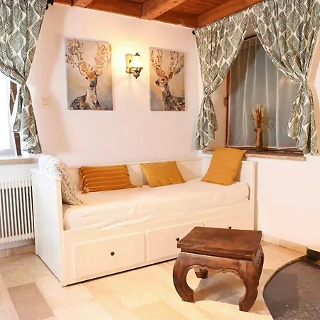 Rusztikus Apartman&spa -erdőterasz Appartamento *