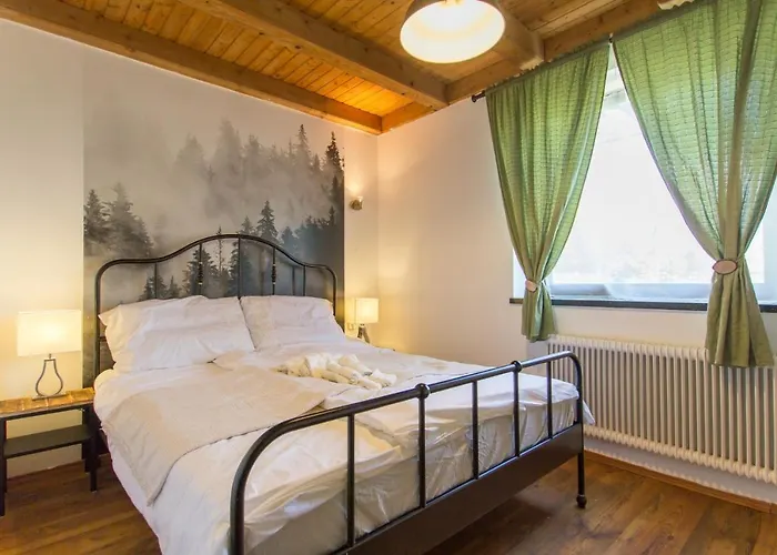 Rusztikus & -erdoterasz Vendeghaz * Kehidakustány