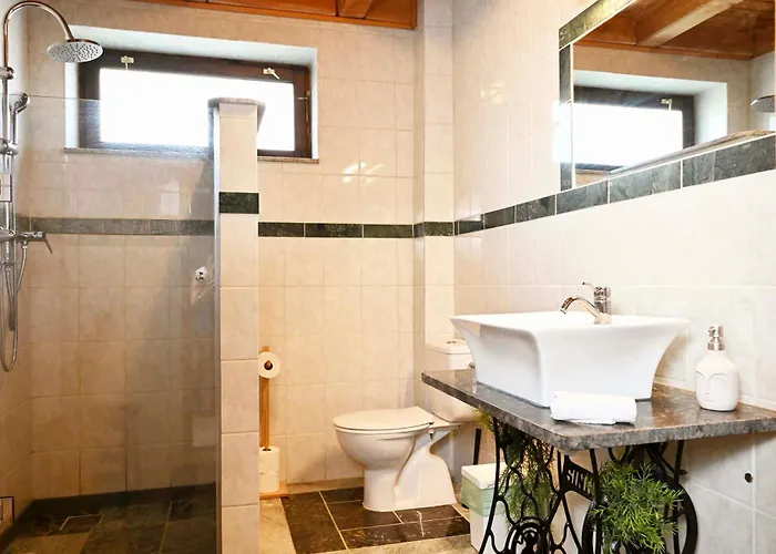 Rusztikus & -erdoterasz Vendeghaz